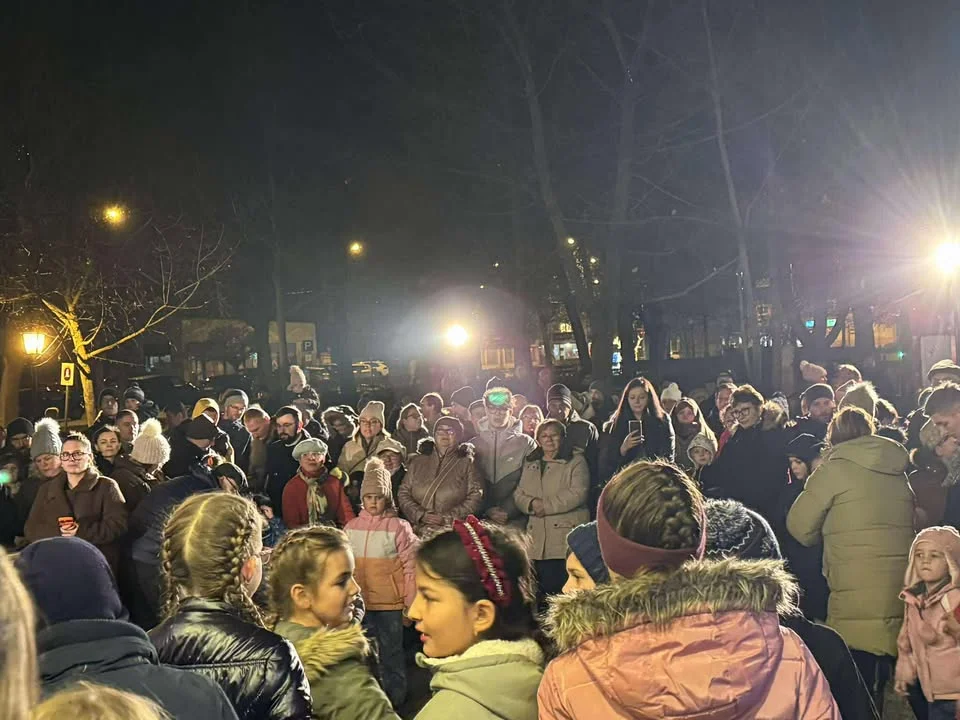 Az első gyertya meggyújtása